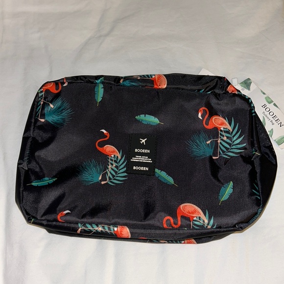 Booeen Travel Hanging Toiletry Bag with Pink Flamingo 🦩 Print NWT - Picture 1 of 10